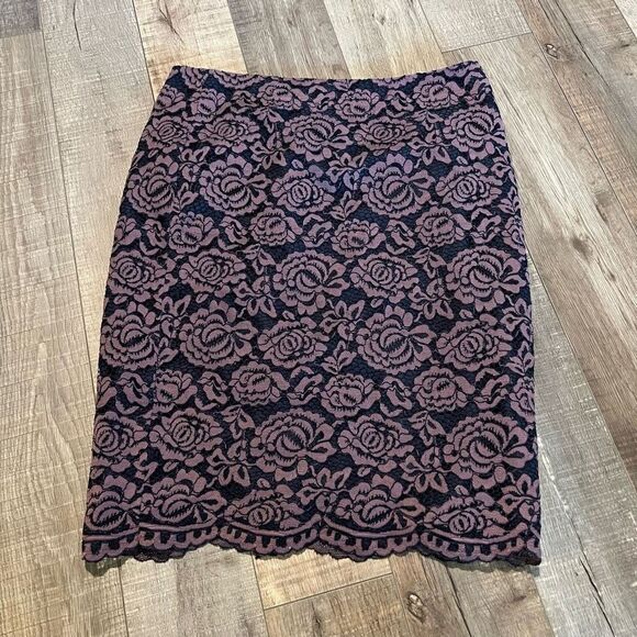 Ann Taylor Factory Navy Blue Pink
Floral Lace Pencil Skirt Size 6 - Picture 1 of 6